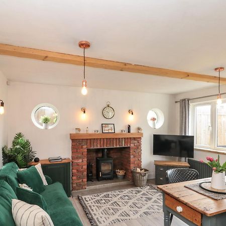 Rosemary Cottage Уитби Экстерьер фото