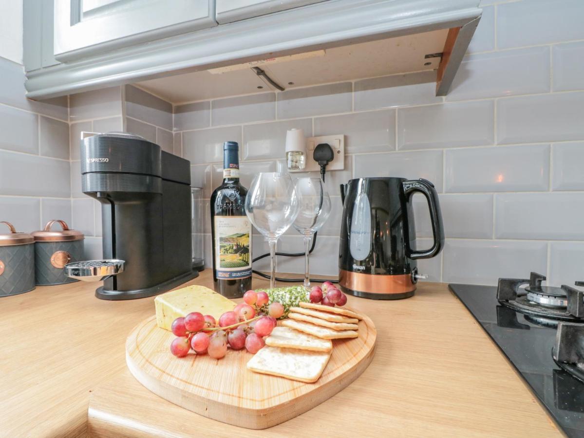 Rosemary Cottage Уитби Экстерьер фото